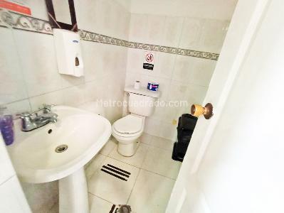 Casa de 5 alcobas en venta en Centro, Medellín, 890 m² · foto 19 de 20