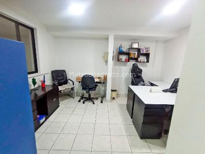 Casa de 5 alcobas en venta en Centro, Medellín, 890 m² · foto 8 de 20