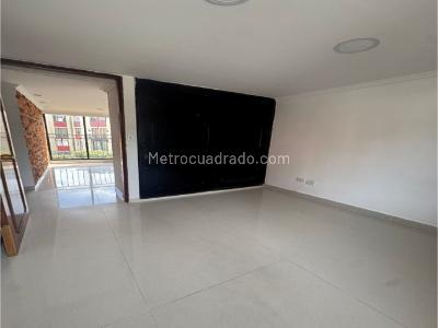 Apartamento de 3 alcobas en venta en Ducado, Bello, 80 m² · foto 3 de 11