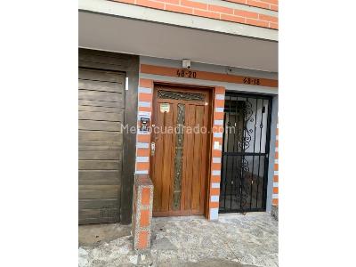 Casa de 4 alcobas en venta en Estadio, Medellín, 137 m² · foto 4 de 15