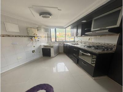 Apartamento de 3 alcobas en venta en Ducado, Bello, 80 m² · foto 2 de 11