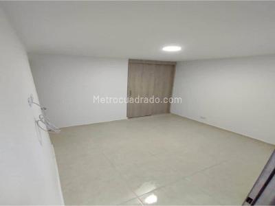 Apartamento de 2 alcobas en venta en Madera, Bello, 44 m² · foto 4 de 9