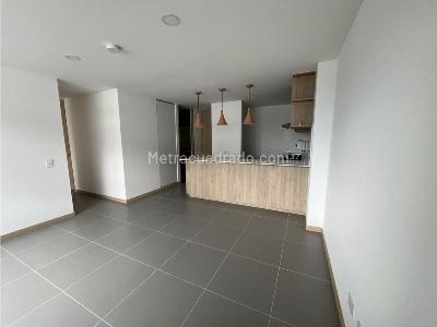 Apartamento de 3 alcobas en venta en Guayabal, Medellín, 68 m² · foto 2 de 9