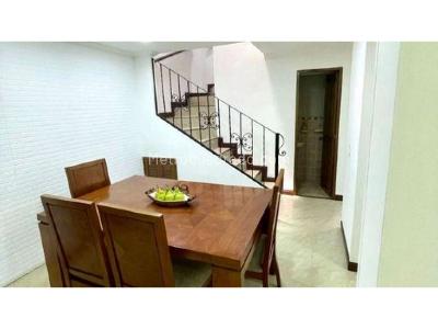 Casa de 3 alcobas en venta en Calasanz, Medellín, 130 m² · foto 2 de 6