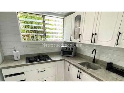 Casa de 3 alcobas en venta en Calasanz, Medellín, 130 m² · foto 3 de 6