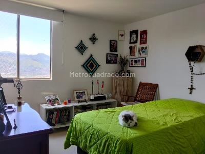 Apartamento de 3 alcobas en venta en El Poblado Loma Del Indio, Medellín, 74 m² · foto 12 de 16