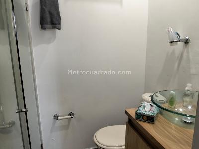 Apartamento de 3 alcobas en venta en El Poblado Loma Del Indio, Medellín, 74 m² · foto 14 de 16