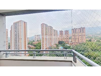 Apartamento en venta en Itagui, Itagüí · foto 3 de 20