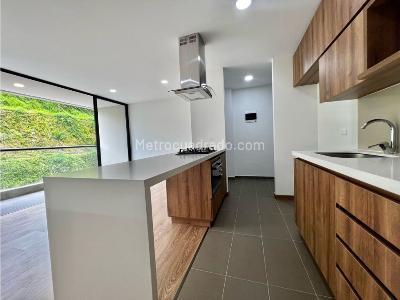 Apartamento en venta en Envigado El Trianon, Envigado · foto 7 de 14
