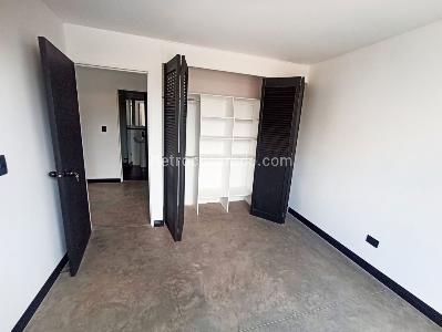 Apartamento en venta en La Aguacatala, Medellín · foto 15 de 20