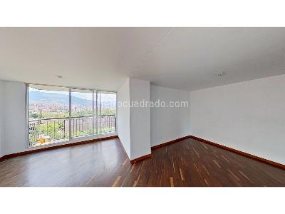 Apartamento en venta en Loma De Los Bernal, Medellín · foto 2 de 20