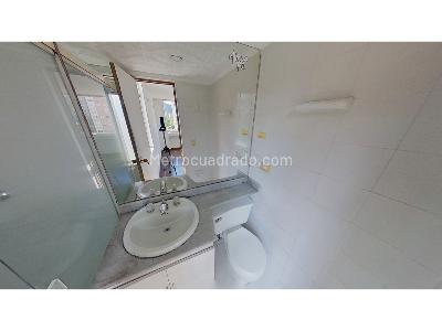 Apartamento en venta en Loma De Los Bernal, Medellín · foto 8 de 20