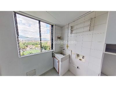 Apartamento en venta en Loma De Los Bernal, Medellín · foto 12 de 20