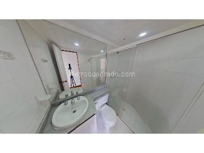 Apartamento en venta en Loma De Los Bernal, Medellín · foto 15 de 20