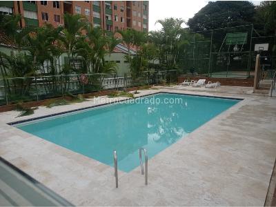 Apartamento en venta en Loma De Los Bernal, Medellín · foto 18 de 20