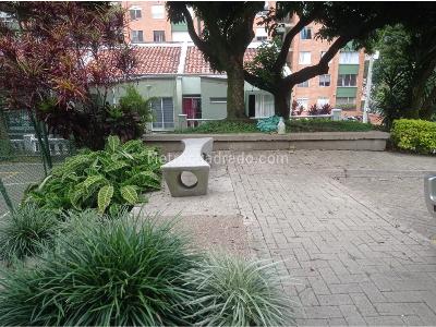 Apartamento en venta en Loma De Los Bernal, Medellín · foto 19 de 20
