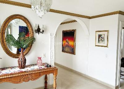 Apartamento de 4 alcobas en venta en El Poblado, Medellín, 206 m² · foto 4 de 19
