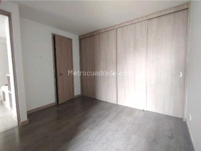 Apartamento de 3 alcobas en venta en Calasanz, Medellín, 62 m² · foto 8 de 16