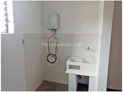 Apartamento de 3 alcobas en venta en La Aguacatala, Medellín, 100 m² · foto 5 de 13
