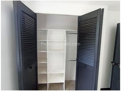 Apartamento de 3 alcobas en venta en La Aguacatala, Medellín, 100 m² · foto 9 de 13