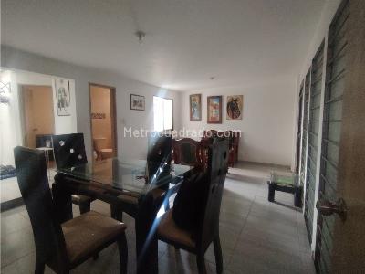Apartamento de 4 alcobas en venta en Villa Hermosa, Medellín, 148 m² · foto 5 de 20