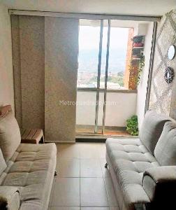 Apartamento en venta en Itagüí Centro De La Moda, Itagüí · foto 2 de 16