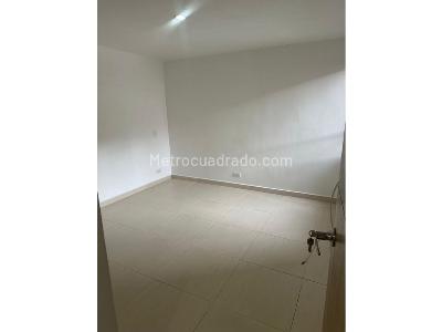 Apartamento de 3 alcobas en venta en Loma De Los Bernal, Medellín, 86 m² · foto 11 de 13