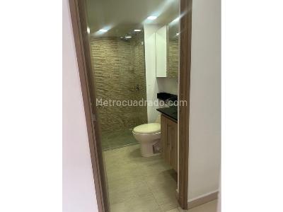 Apartamento de 3 alcobas en venta en Loma De Los Bernal, Medellín, 86 m² · foto 6 de 13