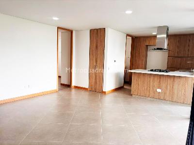Apartamento de 3 alcobas en venta en El Poblado Las Palmas, Medellín, 100 m² · foto 4 de 19