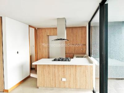 Apartamento de 3 alcobas en venta en El Poblado Las Palmas, Medellín, 100 m² · foto 6 de 19