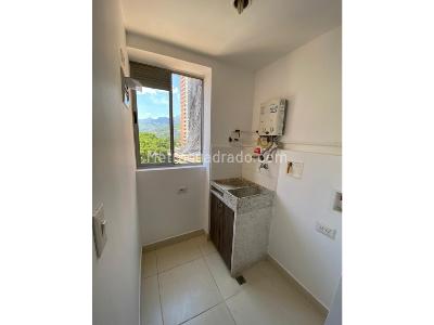 Apartamento de 3 alcobas en venta en Niquia, Bello, 68 m² · foto 2 de 14