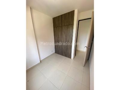 Apartamento de 3 alcobas en venta en Niquia, Bello, 68 m² · foto 10 de 14