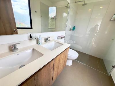 Apartamento de 2 alcobas en venta en El Trianon, Envigado, 84 m² · foto 8 de 16