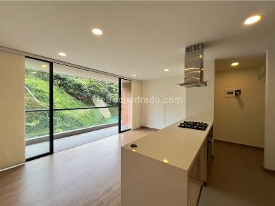 Apartamento en venta en Envigado El Trianon, Envigado · foto 3 de 20