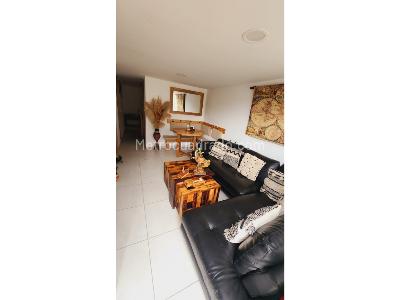 Casa de 4 alcobas en venta en Robledo Pajarito, Medellín, 80 m² · foto 3 de 6