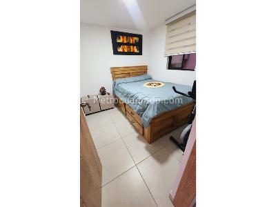 Casa de 4 alcobas en venta en Robledo Pajarito, Medellín, 80 m² · foto 5 de 6