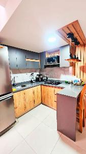 Casa de 4 alcobas en venta en Pajarito, Medellín, 80 m² · foto 2 de 8