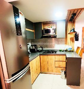 Casa de 4 alcobas en venta en Pajarito, Medellín, 80 m² · foto 3 de 8