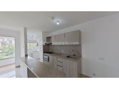 Apartamento de 3 alcobas en venta en Tres Esquinas, Sabaneta, 69 m² · foto 4 de 19