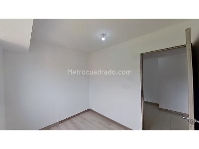 Apartamento de 3 alcobas en venta en Tres Esquinas, Sabaneta, 69 m² · foto 8 de 19
