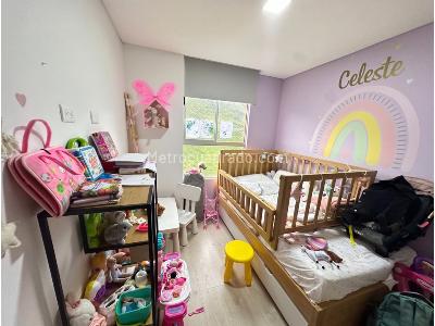 Apartamento de 3 alcobas en venta en Envigado, Envigado, 73 m² · foto 8 de 10