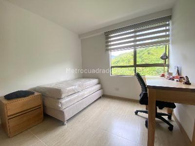 Apartamento de 2 alcobas en venta en Belen Loma De Los Bernal, Medellín, 94 m² · foto 18 de 20