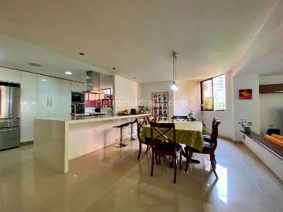 Apartamento en venta en El Poblado, Medellín · foto 3 de 13