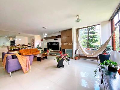 Apartamento en venta en El Poblado, Medellín · foto 4 de 13