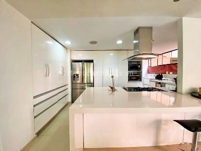Apartamento en venta en El Poblado, Medellín · foto 8 de 13
