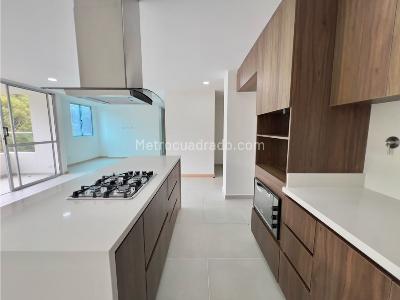 Apartamento de 3 alcobas en venta en Loma De San Jose, Sabaneta, 87 m² · foto 8 de 13