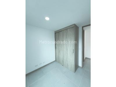 Apartamento de 3 alcobas en venta en Loma De San Jose, Sabaneta, 87 m² · foto 10 de 13