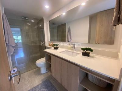 Apartamento en venta en Loma De Los Bernal, Medellín · foto 10 de 20