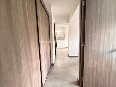 Apartamento de 3 alcobas en venta en Asdesillas, Sabaneta, 62 m² · foto 19 de 20