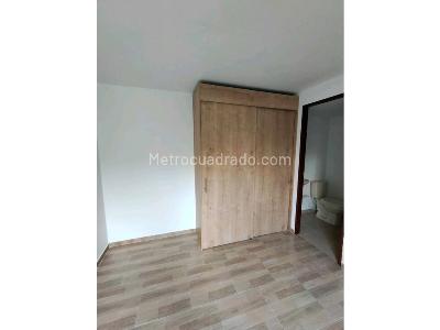 Apartamento en venta en Loma De Los Bernal, Medellín · foto 4 de 20